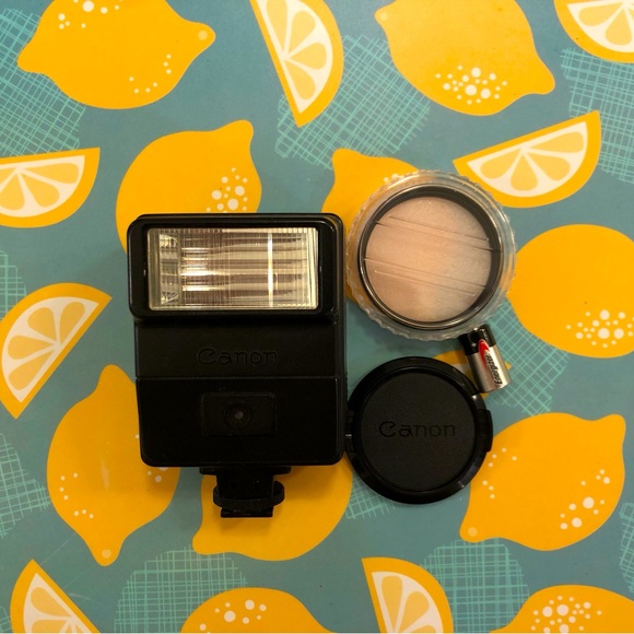 Canon AV-1 - Picture 7 of 11